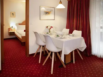 Ein Sitzbereich in der Unterkunft Apartment Chalet Abendrot apARTments-21 by Interhome