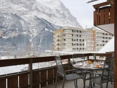 Ein allgemeiner Bergblick oder ein Berglick von der Ferienwohnung aus