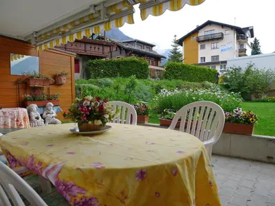 Ein Garten an der Unterkunft Apartment Sierra Vista by Interhome