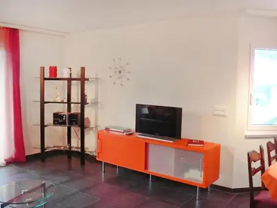 TV/Unterhaltungsangebot in der Unterkunft Apartment Edelweiss D by Interhome