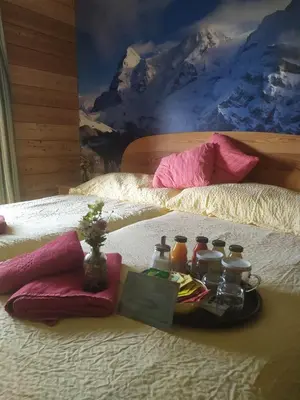 Ein Bett oder Betten in einem Zimmer der Unterkunft Hotel Sonnenberg