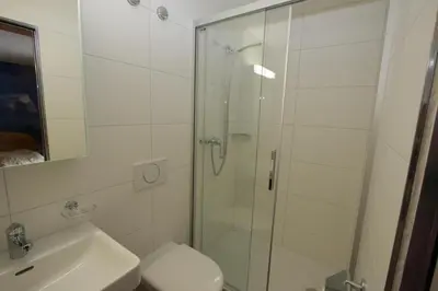 Ein Badezimmer in der Unterkunft Hotel Sonnenberg