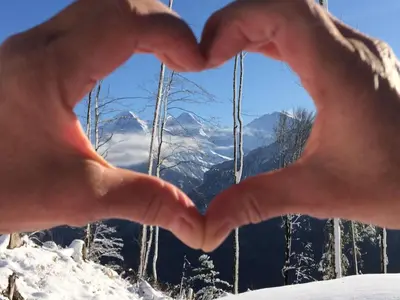 Ein allgemeiner Bergblick oder ein Berglick von der Ferienwohnung aus