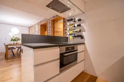 Küche/Küchenzeile in der Unterkunft Beaulieu Apartment by HomeFlow
