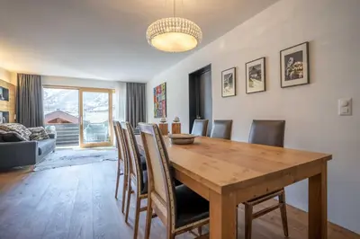 Ein Sitzbereich in der Unterkunft St Christoph by HomeFlow