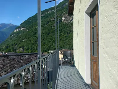 Ein allgemeiner Bergblick oder ein Berglick von der Pension aus