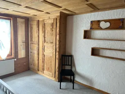 Ein Bett oder Betten in einem Zimmer der Unterkunft Edelweiss 4 Zi Ferienwohnung in Landhaus