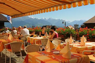 Ein allgemeiner Bergblick oder ein Berglick von der Ferienwohnung aus