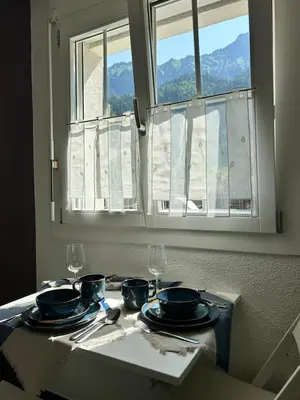 Ein allgemeiner Bergblick oder ein Berglick von der Ferienwohnung aus