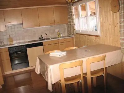 Küche/Küchenzeile in der Unterkunft Chalet uf em Stutz 1