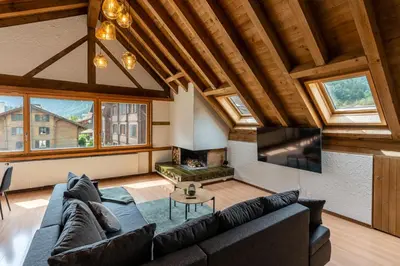 Ein Sitzbereich in der Unterkunft Jungfrau-View Apartment, terrace & free parking