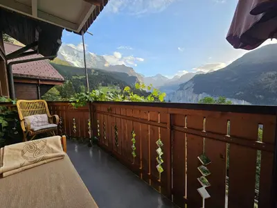 Ein allgemeiner Bergblick oder ein Berglick von der Ferienwohnung aus