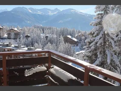Ein allgemeiner Bergblick oder ein Berglick von der Ferienwohnung aus