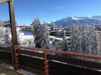 Ein allgemeiner Bergblick oder ein Berglick von der Ferienwohnung aus