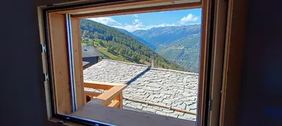 Ein allgemeiner Bergblick oder ein Berglick von des Bed & Breakfasts aus