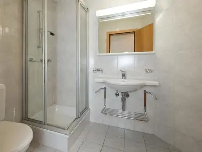 Ein Badezimmer in der Unterkunft Apartment Amaryllis by Interhome