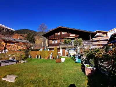 Ein allgemeiner Bergblick oder ein Berglick von der Ferienwohnung aus