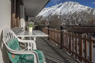 Ein allgemeiner Bergblick oder ein Berglick von der Ferienwohnung aus