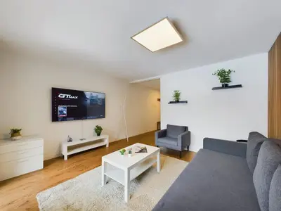 TV/Unterhaltungsangebot in der Unterkunft Pure Comfort! Entire Apartment with Abundant Space near Zermatt with parking!
