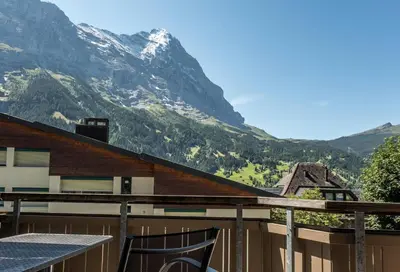 Ein allgemeiner Bergblick oder ein Berglick von der Ferienwohnung aus