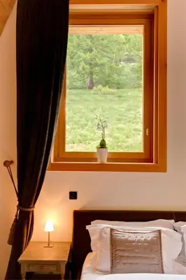 Ein Bett oder Betten in einem Zimmer der Unterkunft Chalet Chloe - Saas-Fee