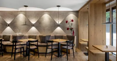 Ein Sitzbereich in der Unterkunft Kapitel 7 Boutique-Hotel