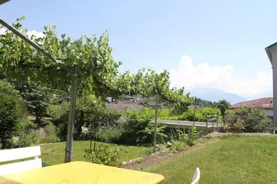 Ein allgemeiner Bergblick oder ein Berglick von der Ferienwohnung aus