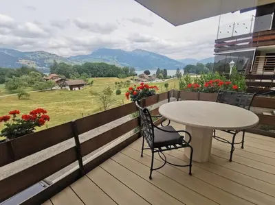 Ein allgemeiner Bergblick oder ein Berglick von der Ferienwohnung aus
