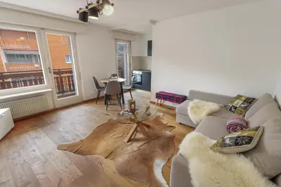 Ein Sitzbereich in der Unterkunft Studio élégant au coeur de Crans