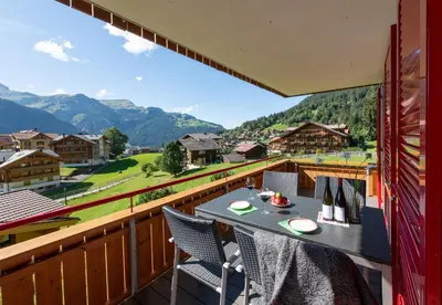 Ein allgemeiner Bergblick oder ein Berglick von der Ferienwohnung aus