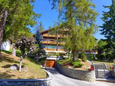 Ein Garten an der Unterkunft Apartment Résidence La Fenière 03 by Interhome