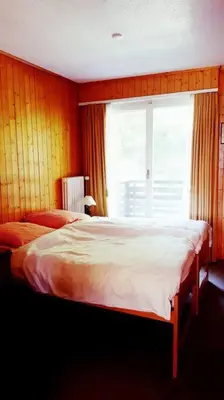 Ein Bett oder Betten in einem Zimmer der Unterkunft Sunny 2 BR w large terrace, stunning views & pool