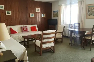 TV/Unterhaltungsangebot in der Unterkunft Sunny 2 BR w large terrace, stunning views & pool