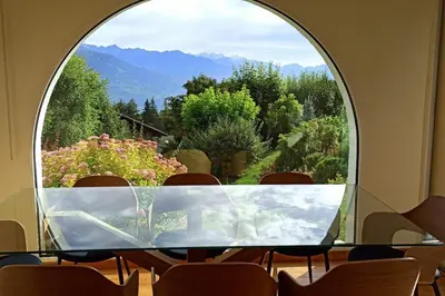 Ein allgemeiner Bergblick oder ein Berglick von der Ferienwohnung aus