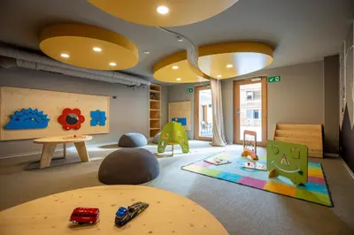 Ein Sitzbereich in der Unterkunft SWISSPEAK Resorts by Pierre & Vacances Premium Zinal