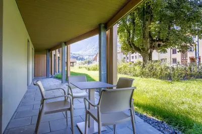 Ein Garten an der Unterkunft SWISSPEAK Resorts by Pierre & Vacances Premium Meiringen