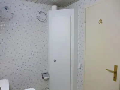 Ein Badezimmer in der Unterkunft Studio Jeanne D'Arc Apt- B-11 by Interhome