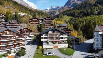 Ein allgemeiner Bergblick oder ein Berglick von der Ferienwohnung aus