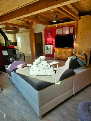 TV/Unterhaltungsangebot in der Unterkunft Gemütliche FeWo mit Sauna inmitten der Berge