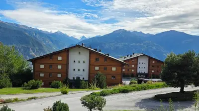 Ein allgemeiner Bergblick oder ein Berglick von der Ferienwohnung aus