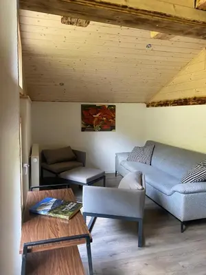 Ein Sitzbereich in der Unterkunft Chalet Bärgstäger