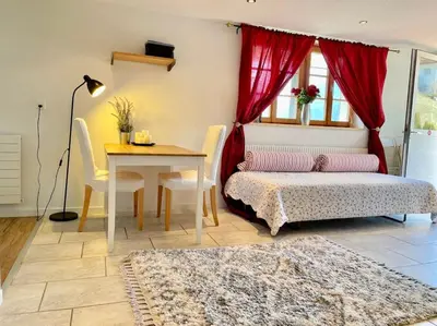 Ein Bett oder Betten in einem Zimmer der Unterkunft stunning panoramic views! Hottube & Sauna