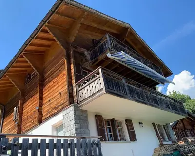 Ein Balkon oder eine Terrasse in der Unterkunft Chalet an sonniger aussichtsreicher Lage