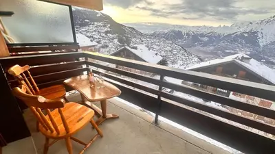 Ein allgemeiner Bergblick oder ein Berglick von der Ferienwohnung aus