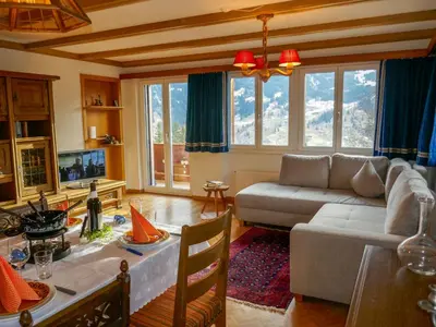 Ein Sitzbereich in der Unterkunft Apartment Chalet uf Duft by Interhome