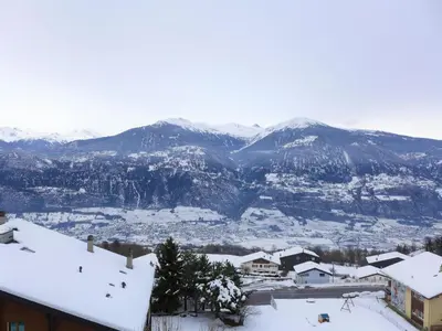 Ein allgemeiner Bergblick oder ein Berglick von der Ferienwohnung aus