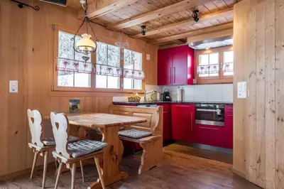Küche/Küchenzeile in der Unterkunft Eigerhome - The Cottage mit Wellness - GRIWA RENT AG