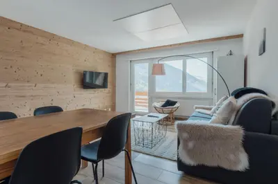TV/Unterhaltungsangebot in der Unterkunft Appartement avec vue majestueuse sur les montagnes