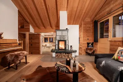 Ein Sitzbereich in der Unterkunft Chalet Marmo by HomeFlow