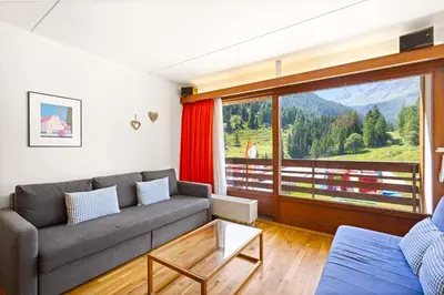 Ein allgemeiner Bergblick oder ein Berglick von der Ferienwohnung aus